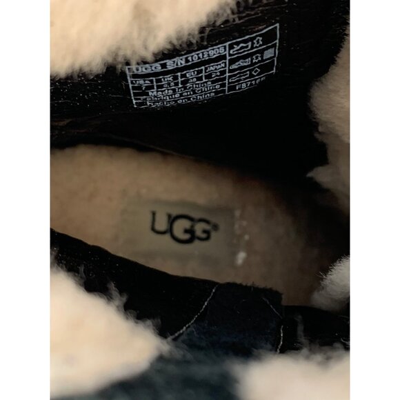 UGG Ingrid Biker Black Leather Sheep Skin Ankle Boots Lace Up Buckle Sz 7 9018 - Picture 9 of 9